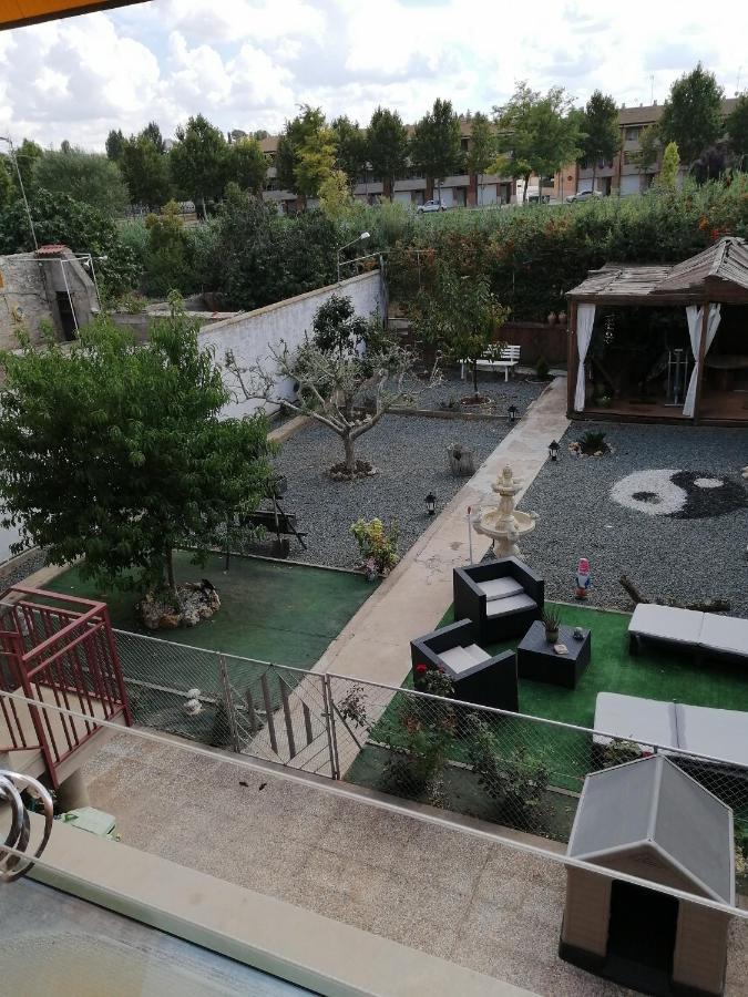 Habitacion Individual En Tarrega Apartment Exterior photo